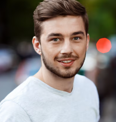 <p><b>Андрей Кирюшин</b></p>